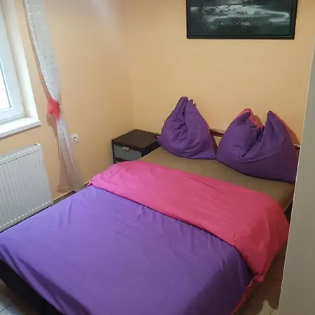 Tom Apartmans